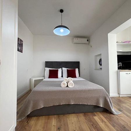 Central Studio Apartments Tirana Buitenkant foto