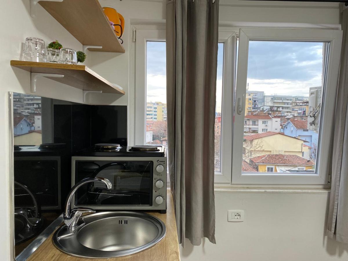 Central Studio Apartments Tirana Buitenkant foto