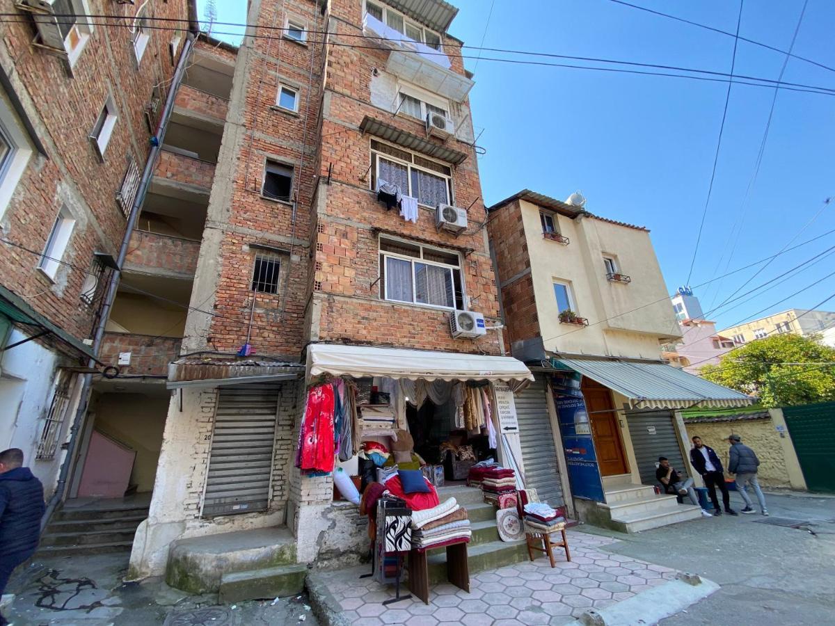 Central Studio Apartments Tirana Buitenkant foto