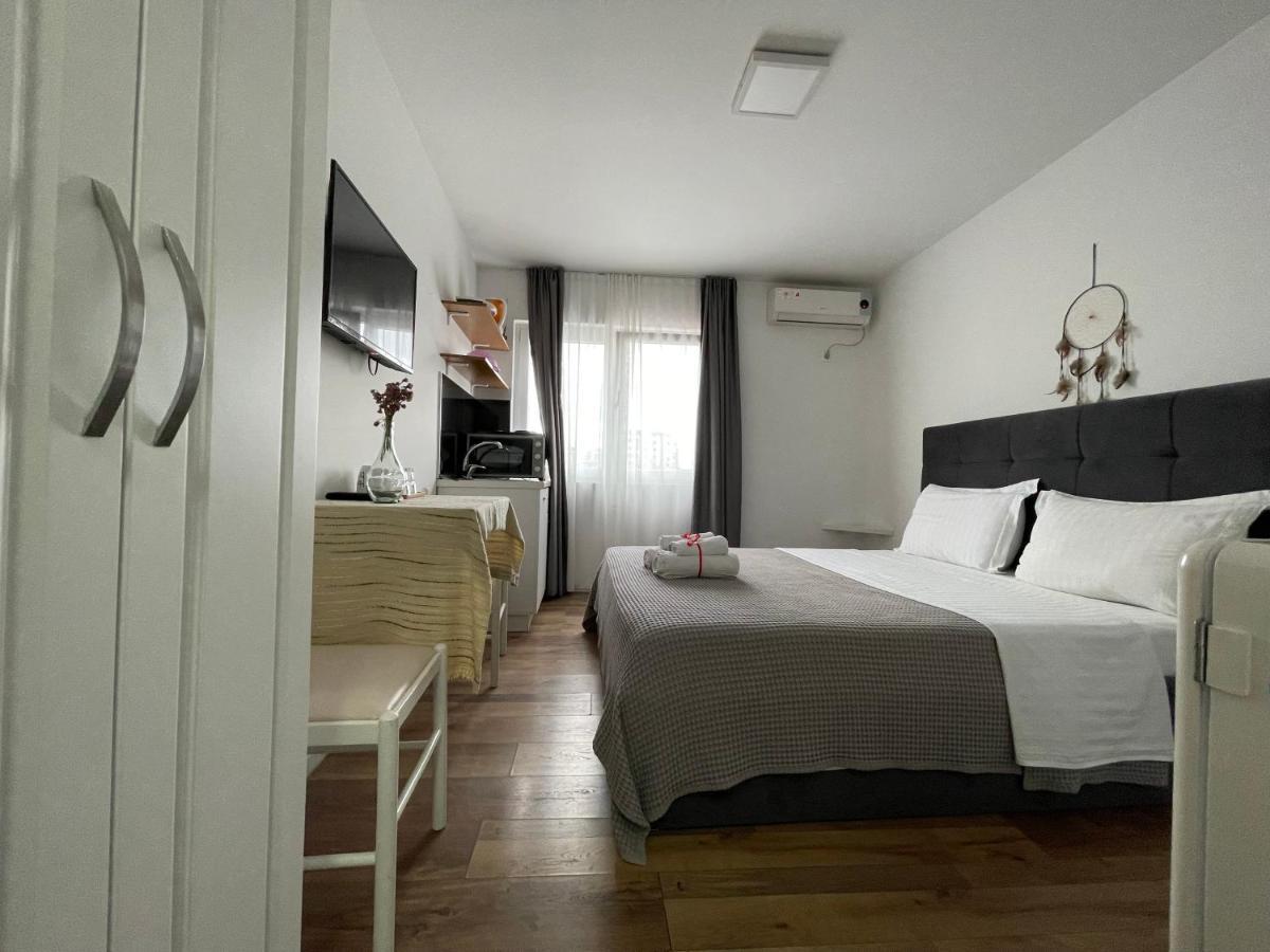 Central Studio Apartments Tirana Buitenkant foto