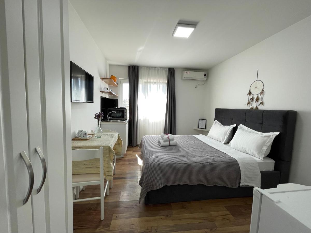 Central Studio Apartments Tirana Buitenkant foto