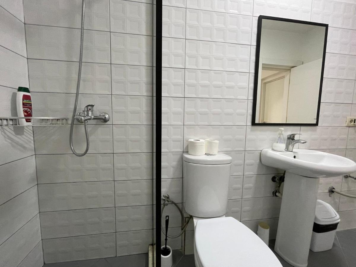 Central Studio Apartments Tirana Buitenkant foto