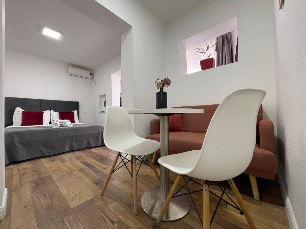 Central Studio Apartments Tirana Buitenkant foto