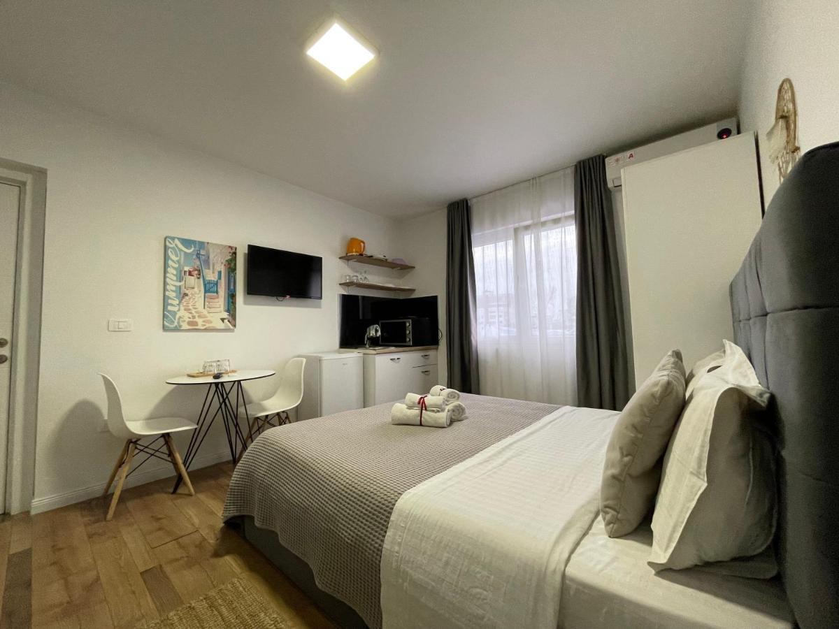 Central Studio Apartments Tirana Buitenkant foto