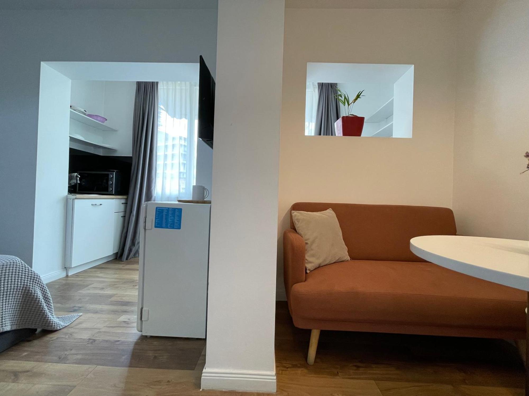 Central Studio Apartments Tirana Buitenkant foto