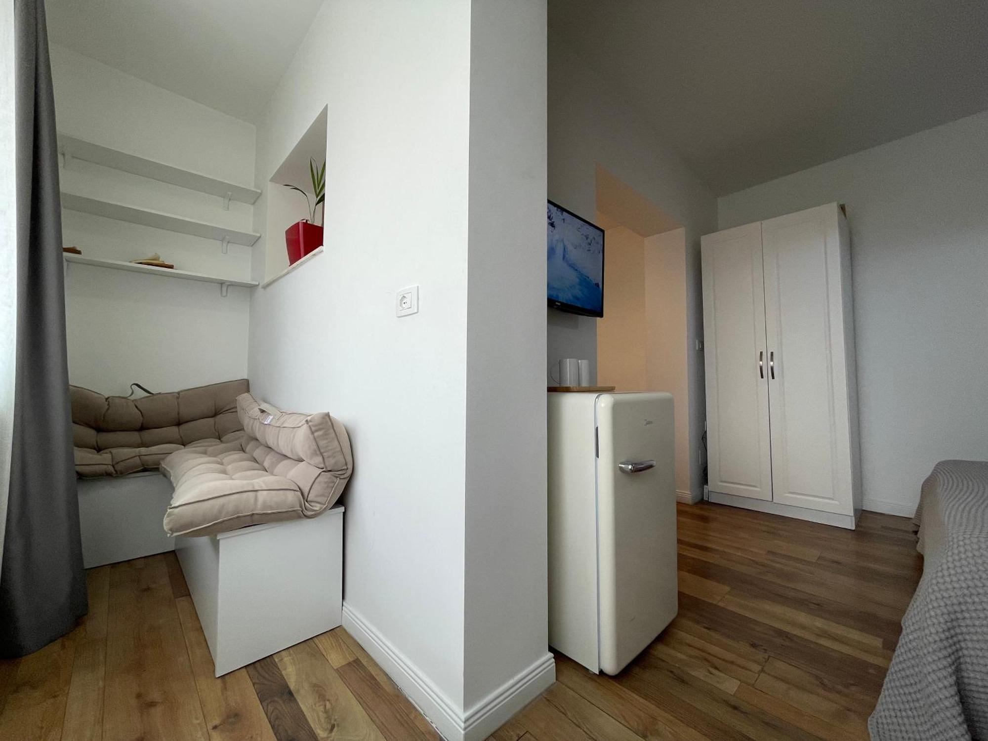 Central Studio Apartments Tirana Buitenkant foto
